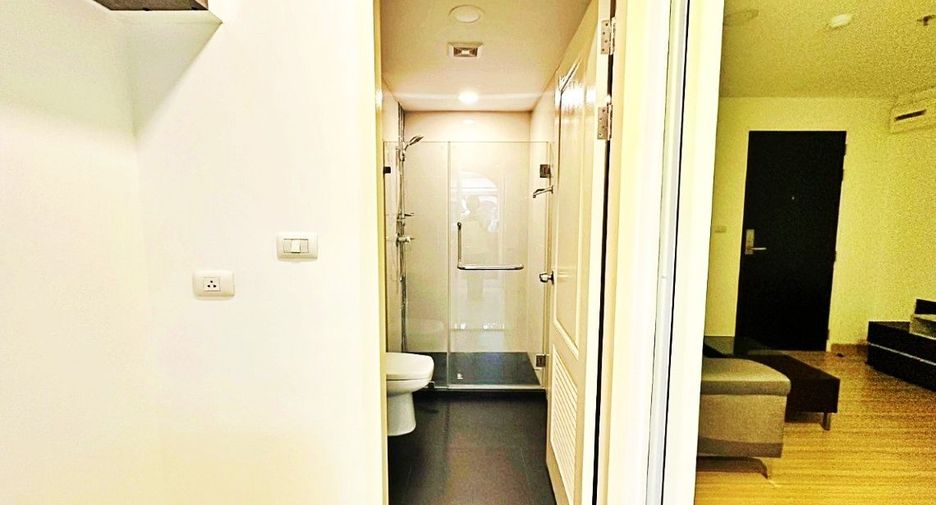 For sale 1 bed condo in Bang Phlat, Bangkok