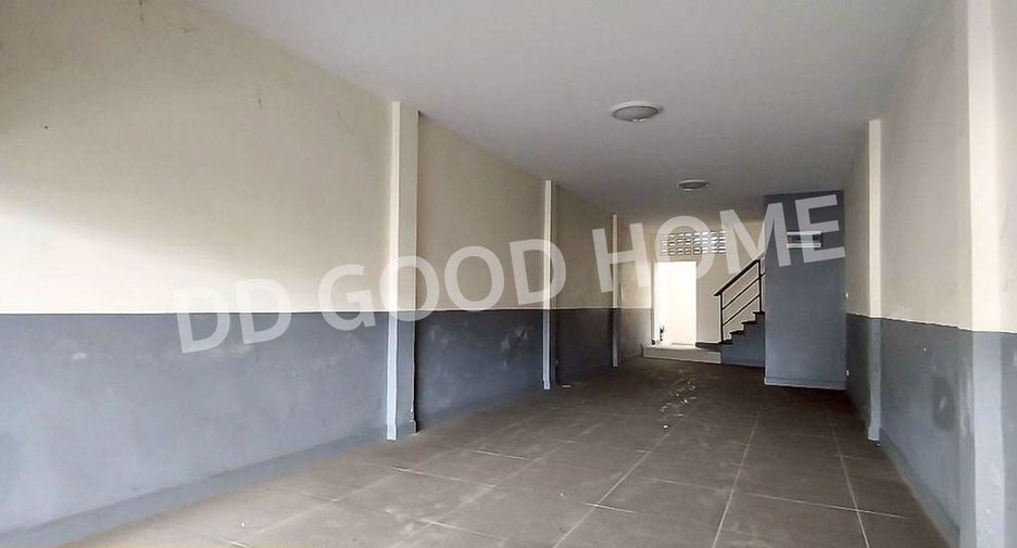For sale 2 bedrooms retail Space in Bang Sue, Bangkok