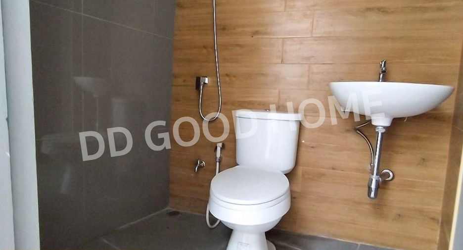 For sale 2 bedrooms retail Space in Bang Sue, Bangkok