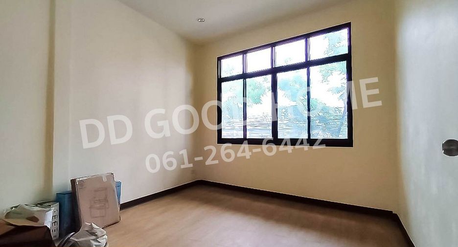 For sale 2 bedrooms retail Space in Bang Sue, Bangkok