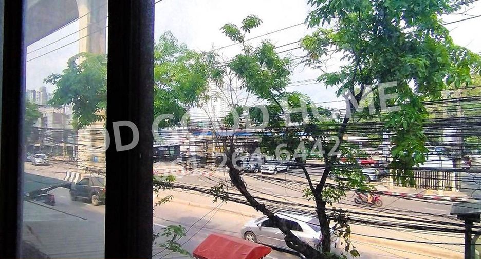 For sale 2 bedrooms retail Space in Bang Sue, Bangkok