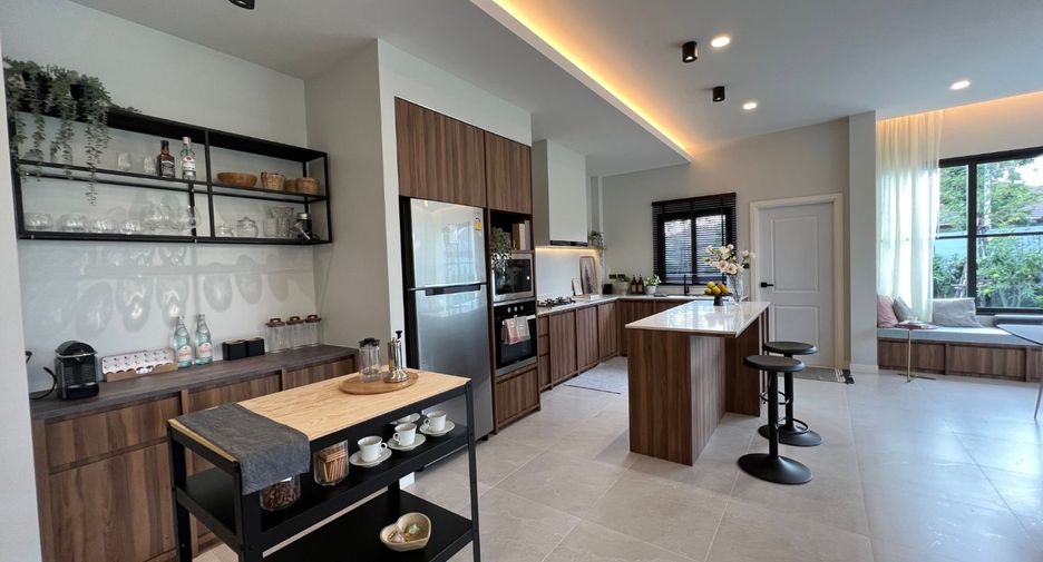 Casa en venta de 3 habitaciones en Bang Lamung, Chonburi
