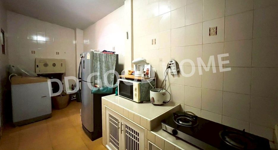 Casa adosada en venta de 2 habitaciones en Mueang Chon Buri, Chonburi