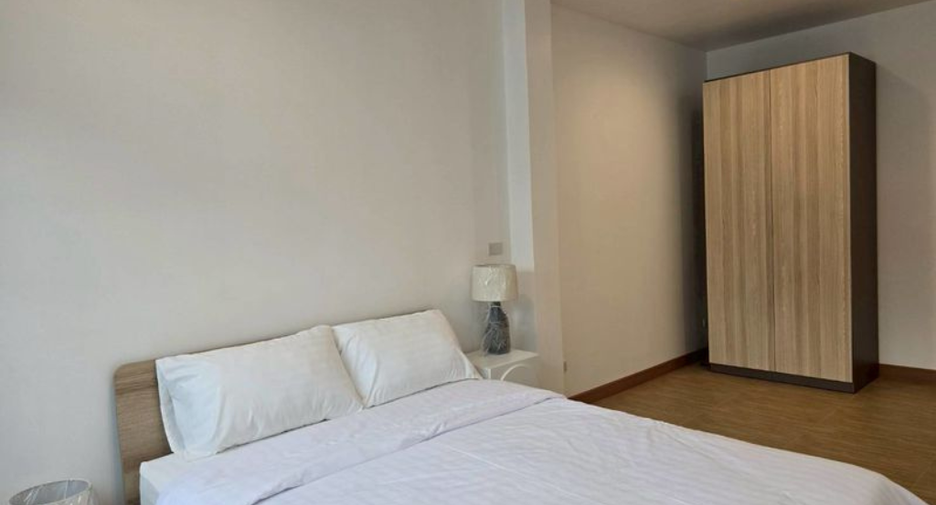 For rent 4 bedrooms villa in Mueang Chiang Mai, Chiang Mai