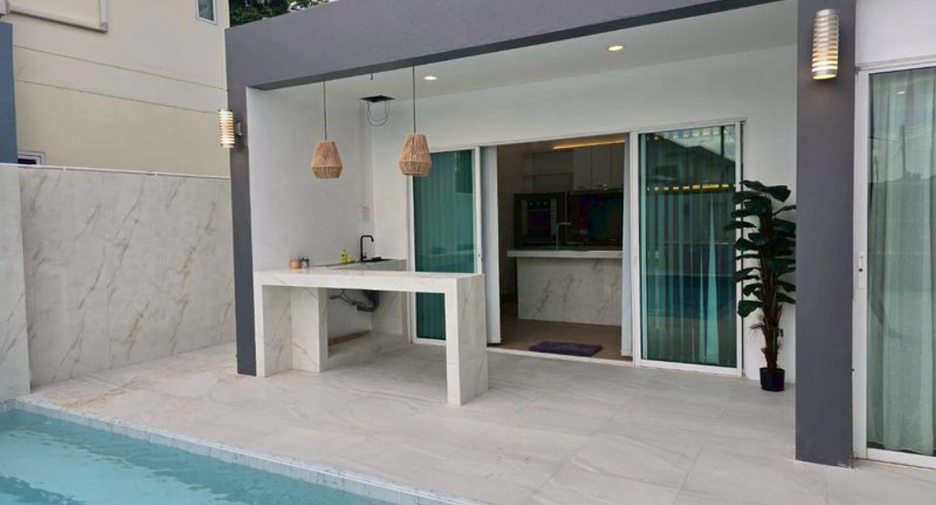 For rent 4 bedrooms villa in Mueang Chiang Mai, Chiang Mai