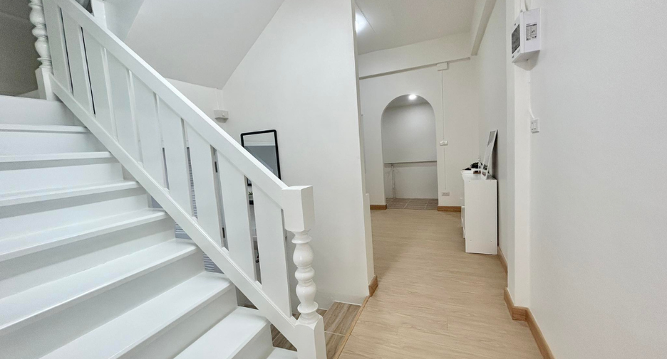 For rent 2 bedrooms townhouse in Mueang Chiang Mai, Chiang Mai