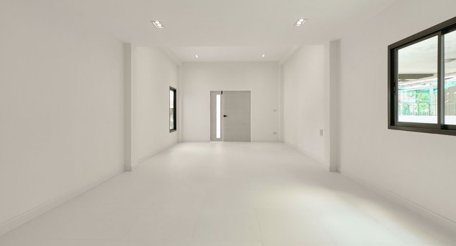 Büro zum Kauf mit 3 Zimmer in Mueang Chiang Mai, Chiang Mai