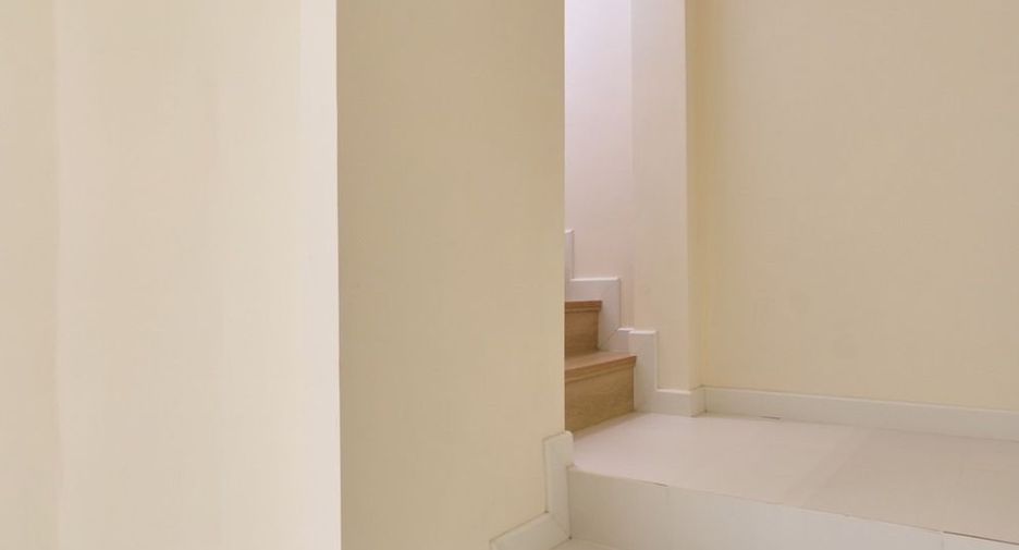 Büro zum Kauf mit 3 Zimmer in Mueang Chiang Mai, Chiang Mai