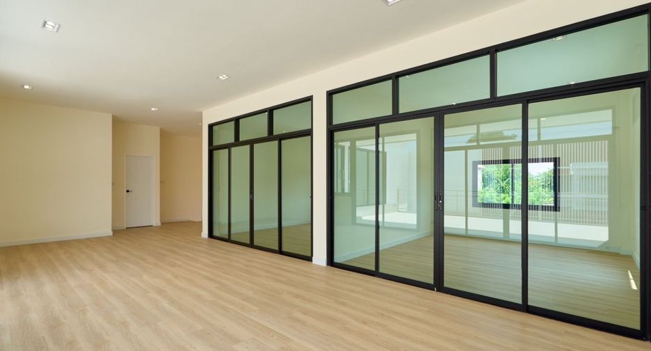 Büro zum Kauf mit 3 Zimmer in Mueang Chiang Mai, Chiang Mai