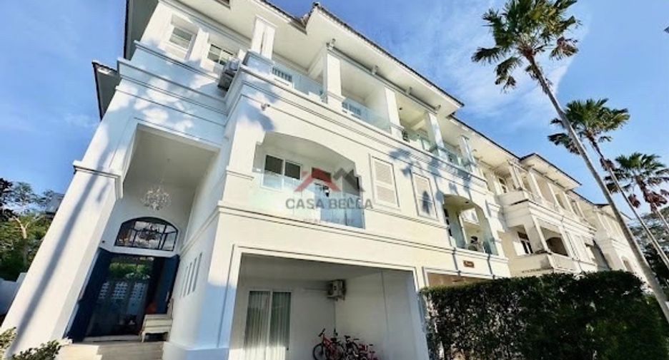 Продажа 5 спальни вилла в Саттахип, Чонбури