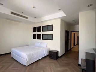 For rent 2 bed serviced apartment in Watthana, Bangkok