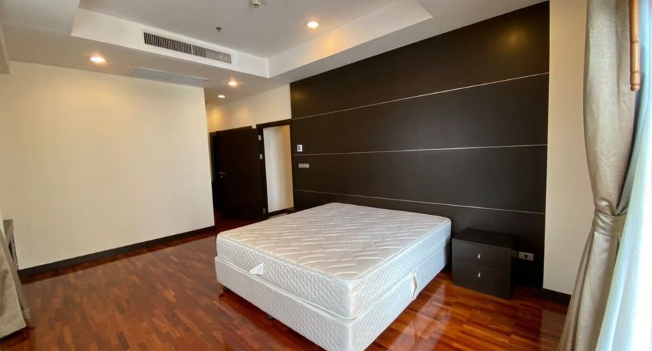 ให้เช่า 3 ห้องนอน เซอร์วิสอพาร์ตเมนต์ ใน วัฒนา, กรุงเทพฯ