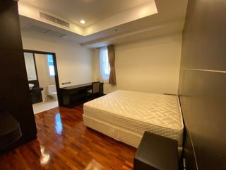 For rent 3 bed serviced apartment in Watthana, Bangkok