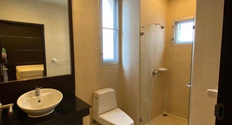 ให้เช่า 3 ห้องนอน เซอร์วิสอพาร์ตเมนต์ ใน วัฒนา, กรุงเทพฯ