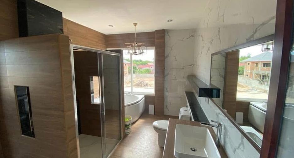 Haus zum Kauf mit 4 Zimmer in Saraphi, Chiang Mai
