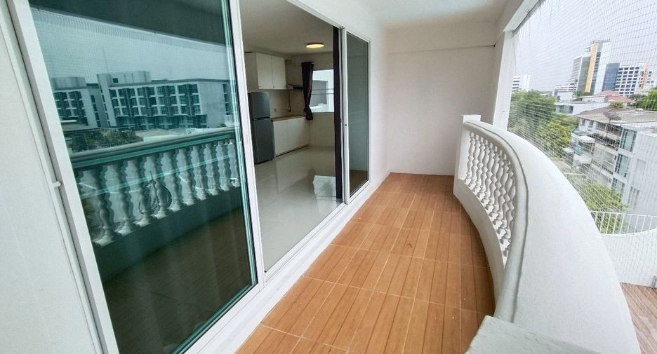 For rent 1 bed apartment in Khlong Toei, Bangkok