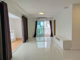 Apartamento en alquiler de 1 habitaciones en Khlong Toei, Bangkok