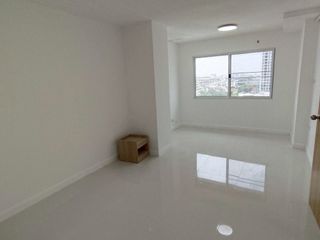Apartamento en alquiler de 2 habitaciones en Khlong Toei, Bangkok