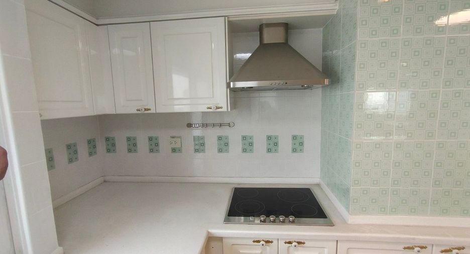 For rent 1 bed apartment in Khlong Toei, Bangkok