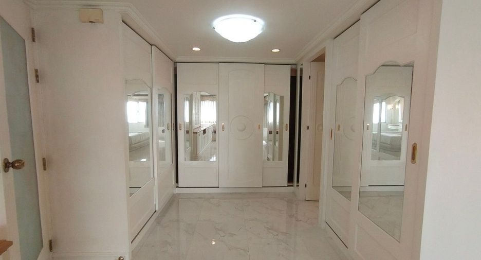 For rent 1 bed apartment in Khlong Toei, Bangkok