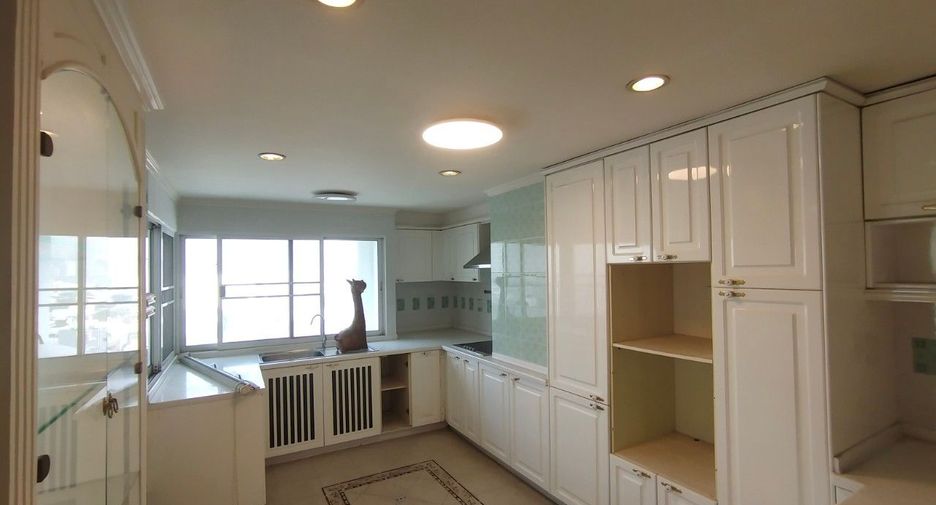 For rent 1 bed apartment in Khlong Toei, Bangkok