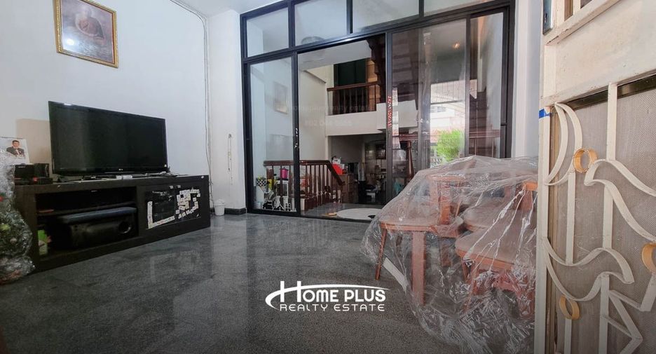 For sale 36 bedrooms townhouse in Mueang Pathum Thani, Pathum Thani
