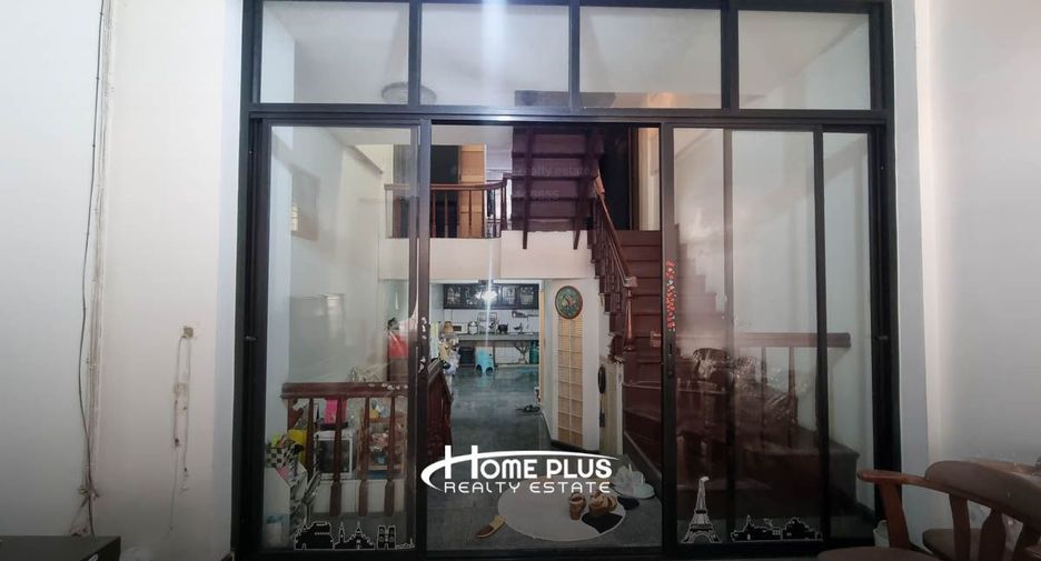 For sale 36 bedrooms townhouse in Mueang Pathum Thani, Pathum Thani