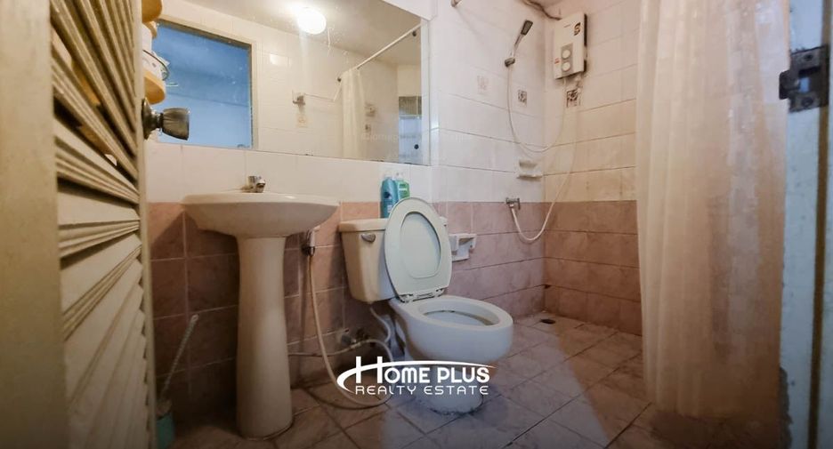 For sale 36 bedrooms townhouse in Mueang Pathum Thani, Pathum Thani