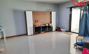 For sale 3 Beds townhouse in Phra Samut Chedi, Samut Prakan