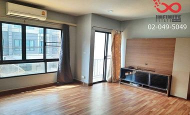 For sale 3 Beds townhouse in Phra Samut Chedi, Samut Prakan