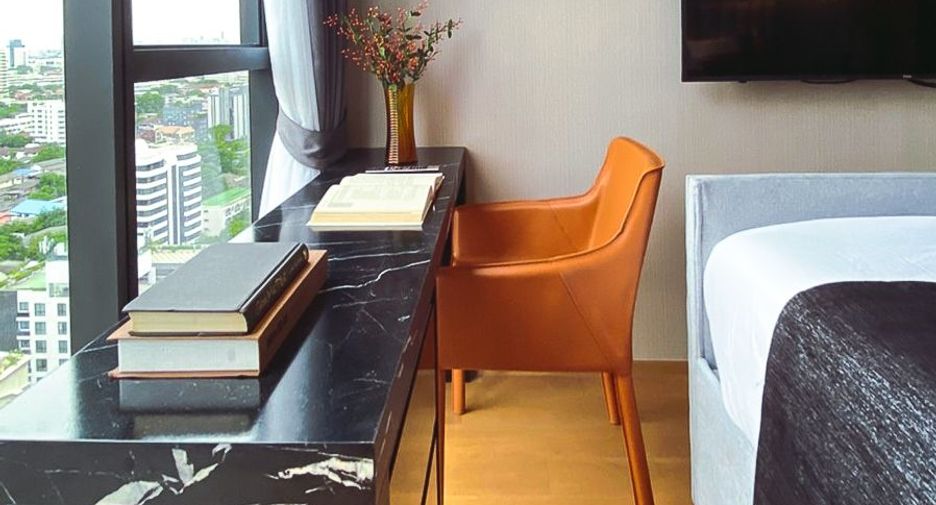 For rent 2 bedrooms condo in Khlong Toei, Bangkok