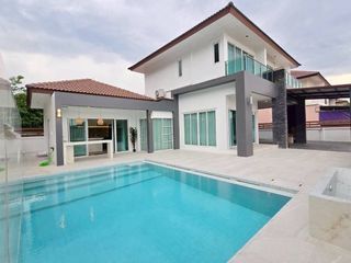 For rent 4 bedrooms villa in Mueang Chiang Mai, Chiang Mai