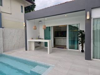 For rent 4 bedrooms villa in Mueang Chiang Mai, Chiang Mai