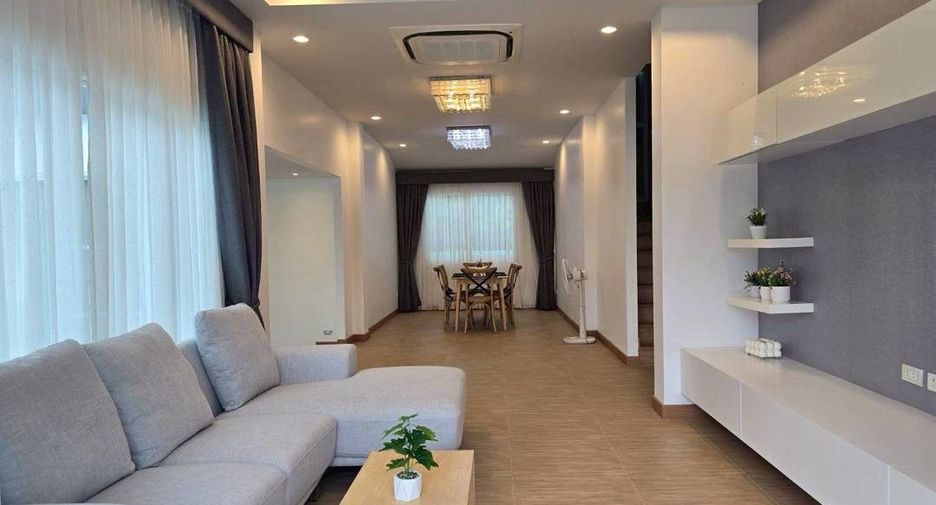 For rent 4 bedrooms villa in Mueang Chiang Mai, Chiang Mai