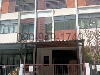 For Rent 3 Bedroom Townhouse In Bang Khae, Bangkok