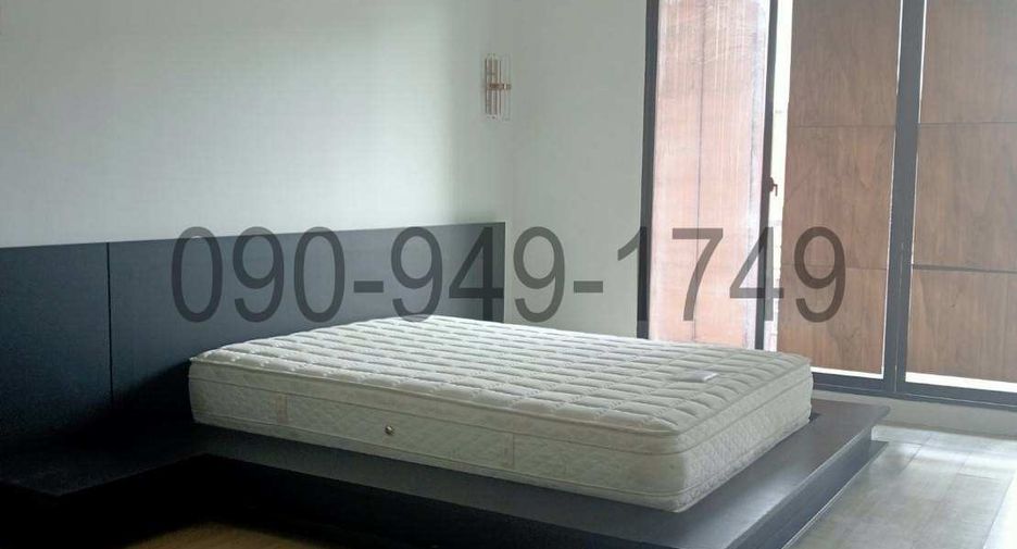 For rent 3 bedrooms townhouse in Bang Khae, Bangkok