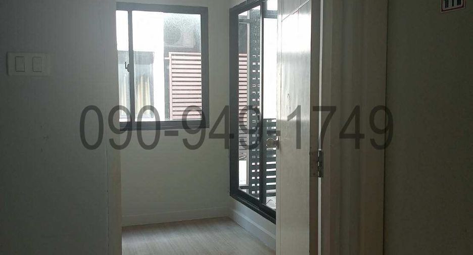For rent 3 bedrooms townhouse in Bang Khae, Bangkok