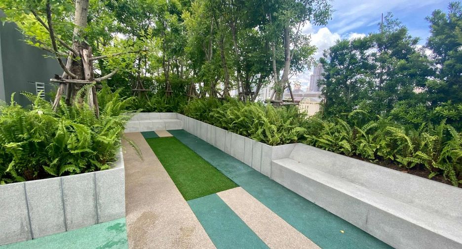 For rent 3 bedrooms condo in Watthana, Bangkok