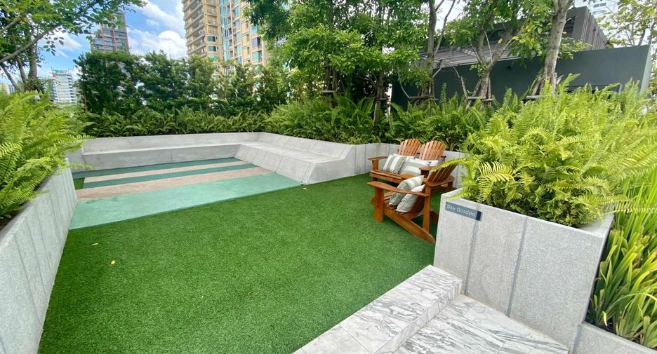 For rent 3 bedrooms condo in Watthana, Bangkok