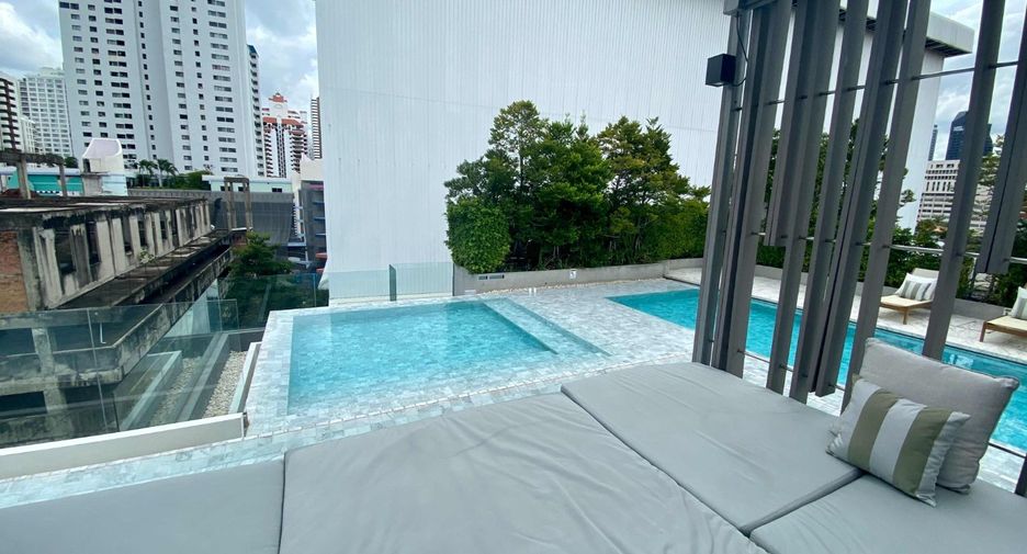 For rent 3 bedrooms condo in Watthana, Bangkok