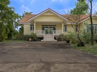 For sale 4 bed house in Det Udom, Ubon Ratchathani