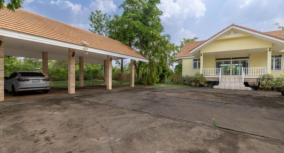 For sale 4 bedrooms house in Det Udom, Ubon Ratchathani