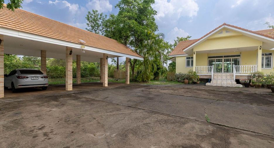 For sale 4 bedrooms house in Det Udom, Ubon Ratchathani
