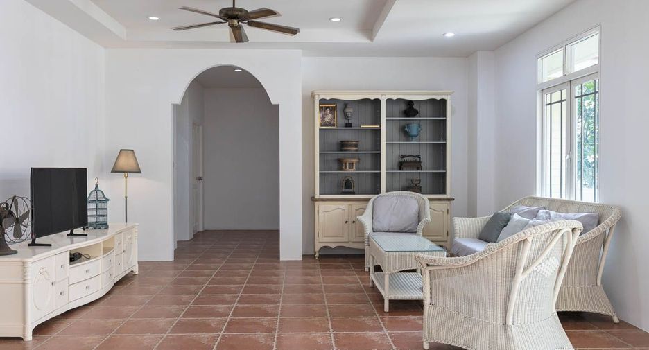 For sale 4 bedrooms house in Det Udom, Ubon Ratchathani