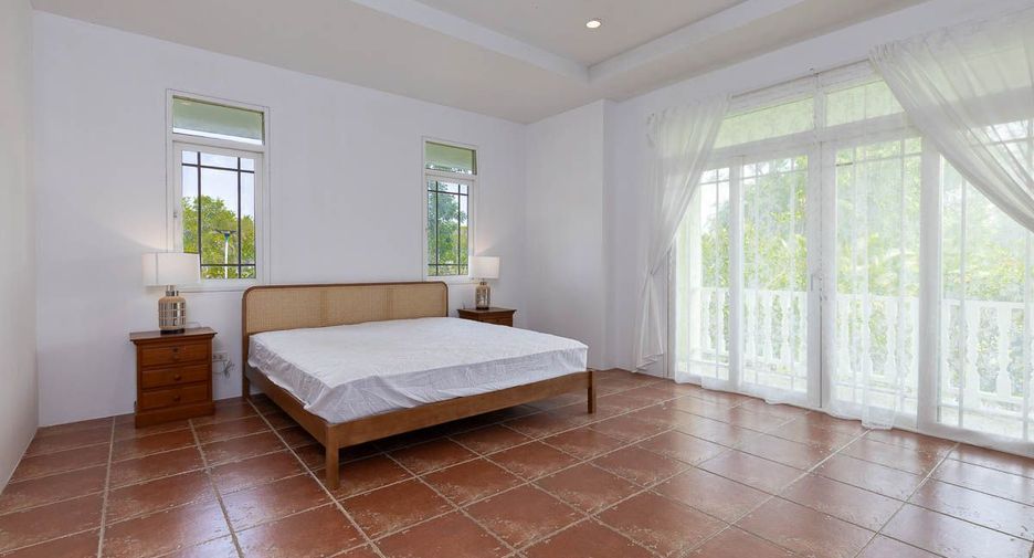 For sale 4 bedrooms house in Det Udom, Ubon Ratchathani