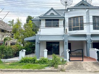 For Rent 3 Bedroom Townhouse In Mueang Chiang Mai
