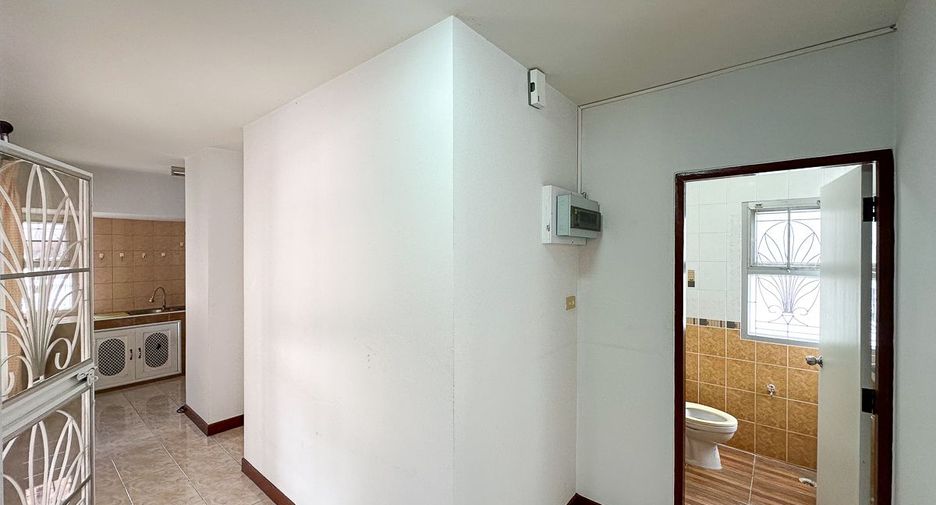 For rent 3 bedrooms house in Mueang Chiang Mai, Chiang Mai