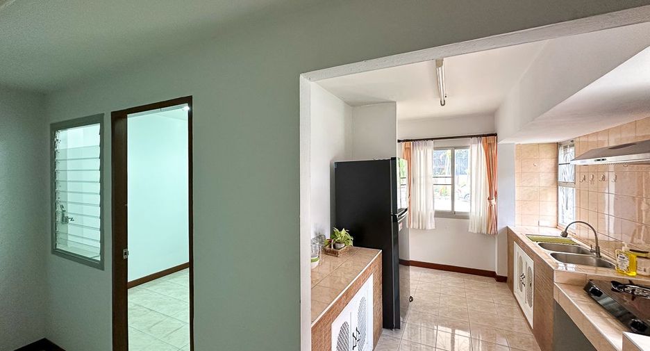 For rent 3 bedrooms house in Mueang Chiang Mai, Chiang Mai