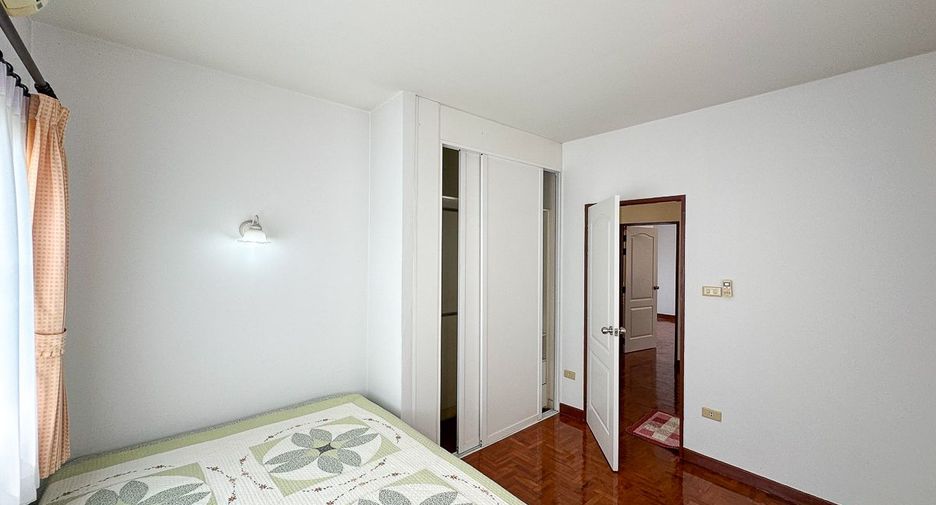 For rent 3 bedrooms house in Mueang Chiang Mai, Chiang Mai