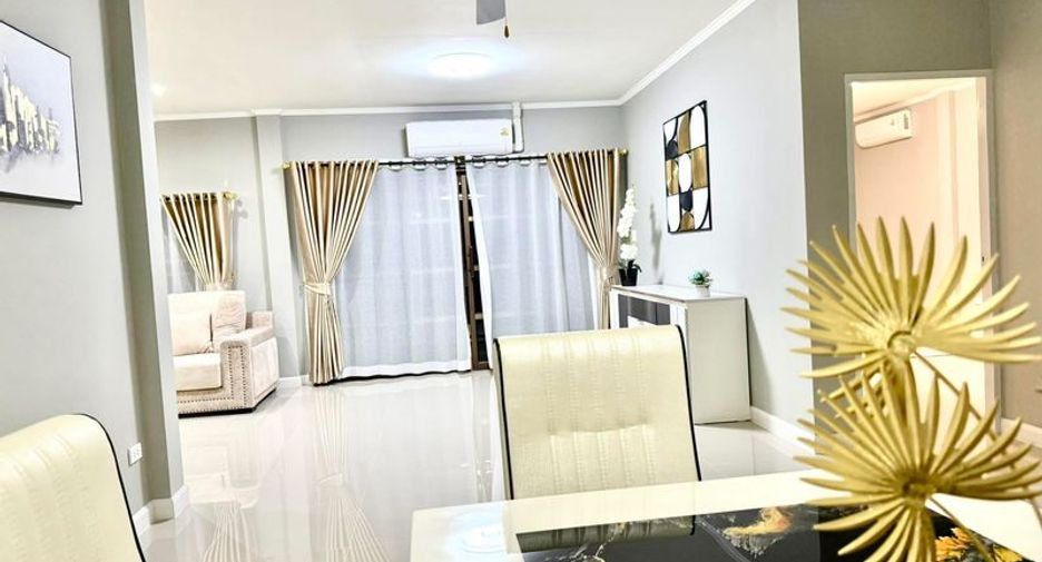 Haus zum Kauf mit 4 Zimmer in Bang Lamung, Chonburi